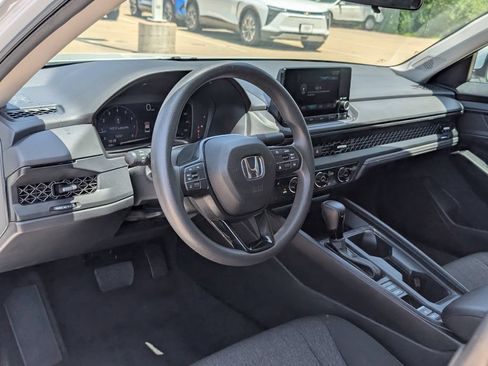 Used 2023 Honda Accord EX image 4