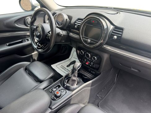 Used 2017 MINI Cooper Clubman S FWD image 4