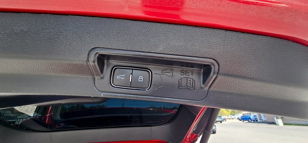 Used 2022 Ford Explorer ST w/ Equipment Group 401A AWD/4WD image 13
