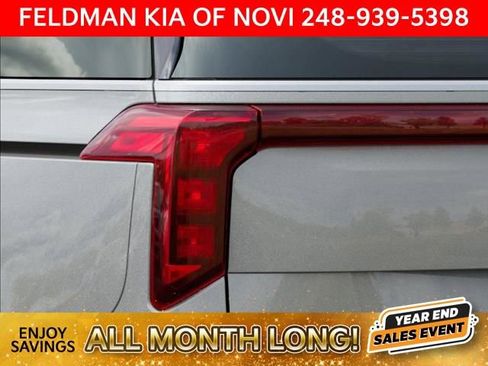 New 2025 Kia Carnival EX image 11