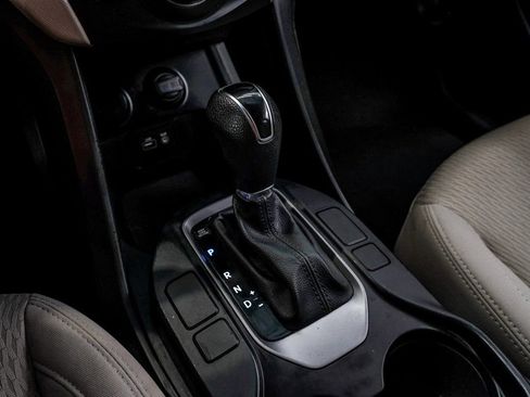 Used 2017 Hyundai Santa Fe Sport image 29