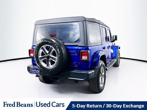 Used 2018 Jeep Wrangler Unlimited Sahara w/ Cold Weather Group image 8