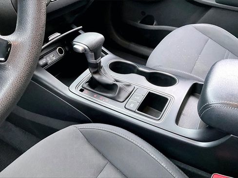 Used 2019 Kia Sorento LX image 17