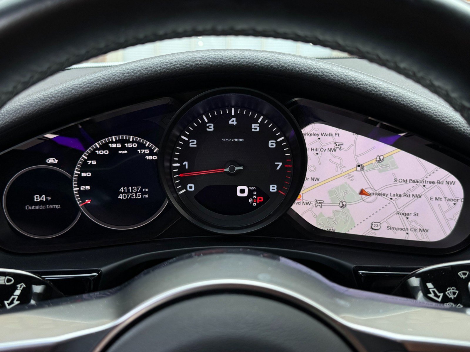 Used 2018 Porsche Panamera image 20