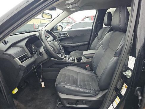 Used 2024 Mitsubishi Outlander SE image 9