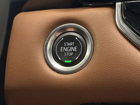 Used 2025 GMC Canyon AT4 AWD/4WD image 17