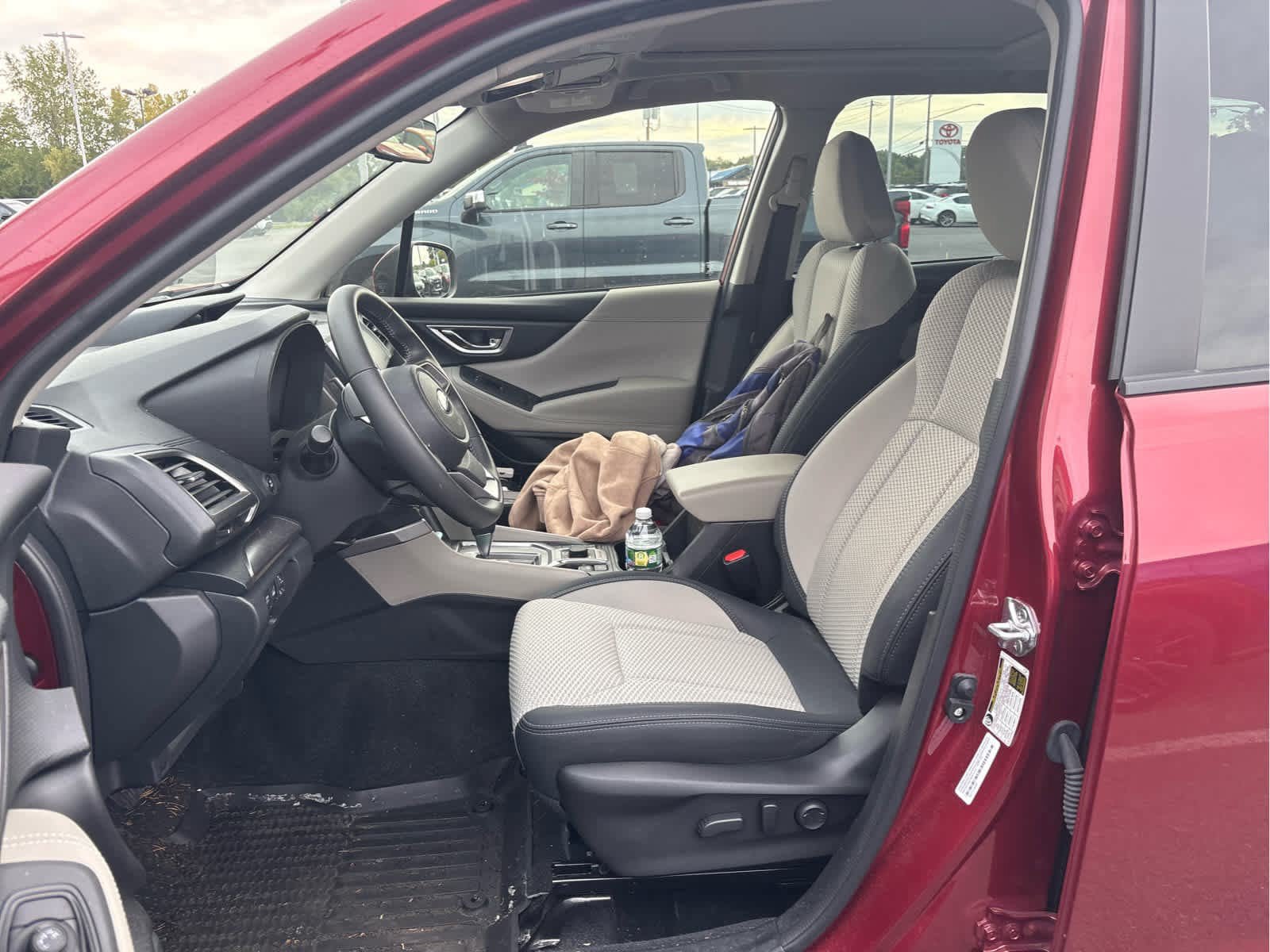 Used 2023 Subaru Forester Premium AWD/4WD image 5