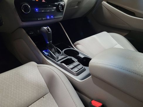 Used 2018 Hyundai Tucson SE AWD/4WD image 26