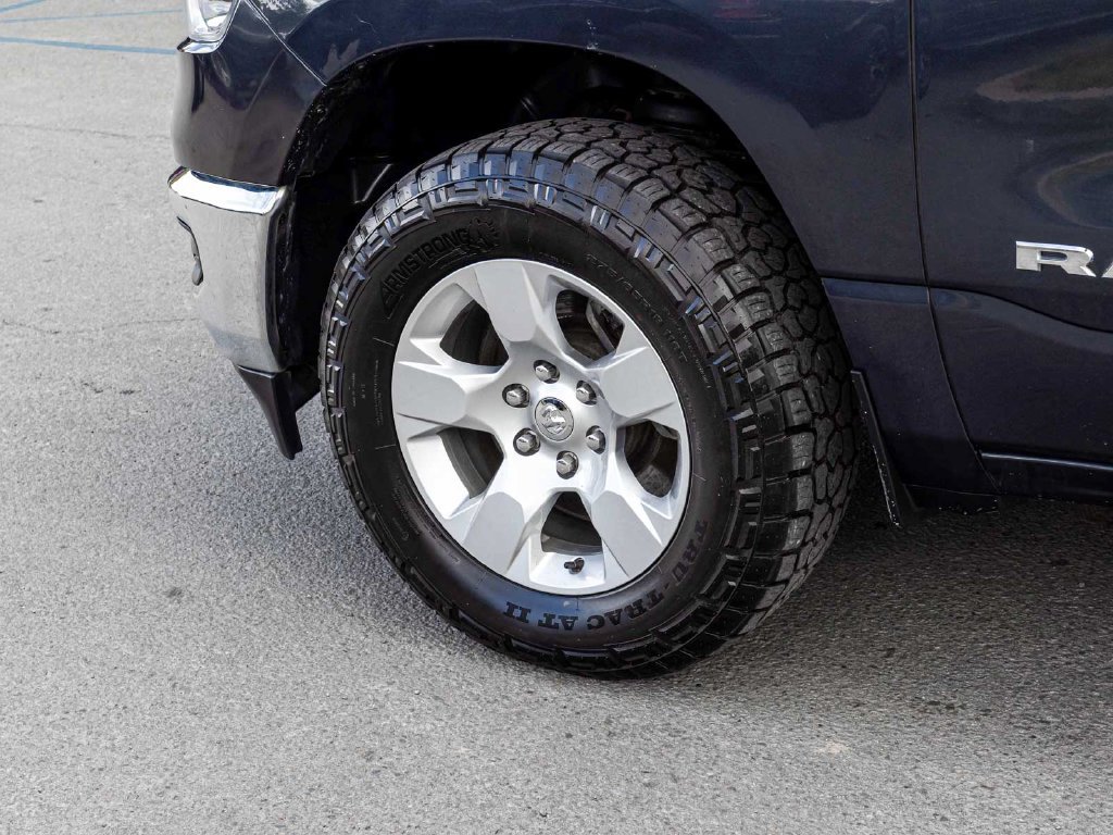 Used 2019 RAM 1500 Big Horn AWD/4WD image 9