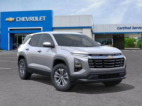 New 2026 Chevrolet Equinox LT w/ Safety and Technology Package FWD image 7
