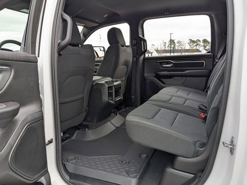 New 2026 RAM 1500 4x4 Crew Cab image 39