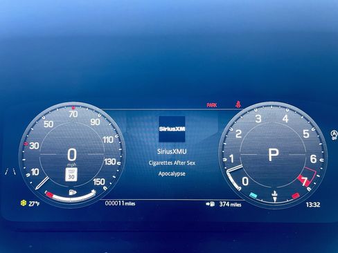 New 2026 Land Rover Defender 130 X-Dynamic SE image 24