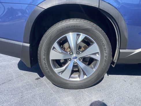 Used 2021 Subaru Ascent Premium w/ Convenience Package image 11