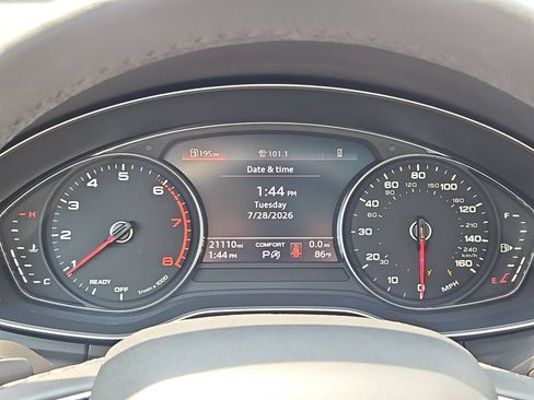Used 2024 Audi Q5 2.0T Premium AWD/4WD image 33