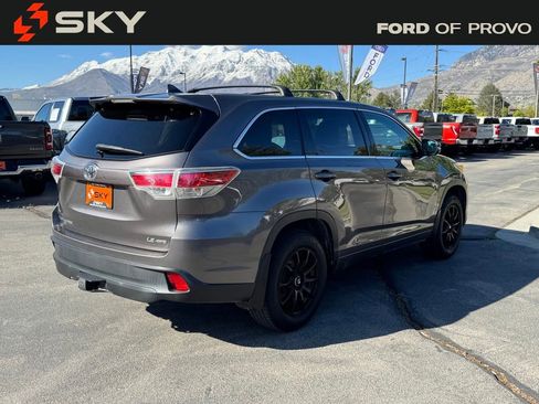 Used 2014 Toyota Highlander Plus AWD/4WD image 7