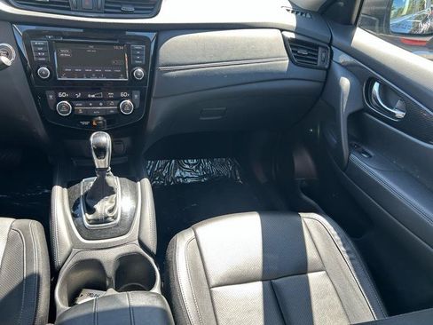Used 2018 Nissan Rogue SL w/ Premium Package FWD image 13
