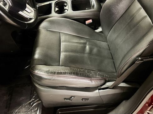 Used 2018 Dodge Grand Caravan GT image 24