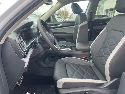 New 2026 Volkswagen Atlas Peak Edition AWD/4WD image 23