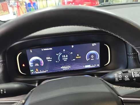 Used 2023 Jeep Wagoneer L Series II image 9