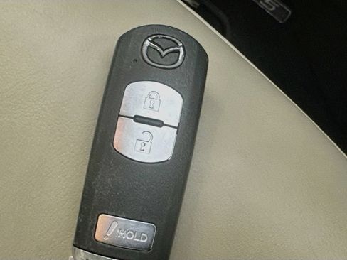 Used 2019 MAZDA CX-5 Touring FWD image 35