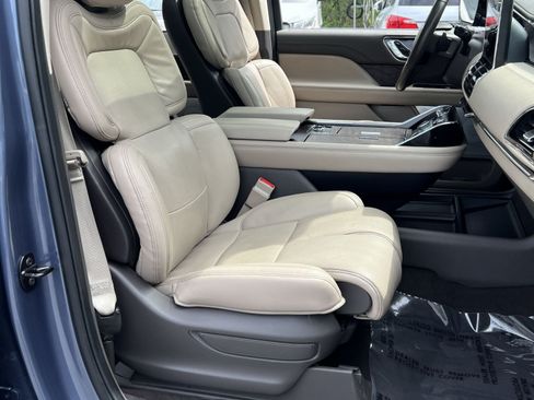 Used 2022 Lincoln Navigator L Reserve AWD/4WD image 33
