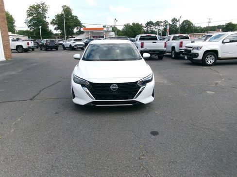 Used 2025 Nissan Sentra SV FWD image 3