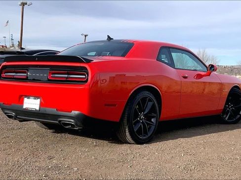Used 2020 Dodge Challenger R/T w/ Plus Package image 13