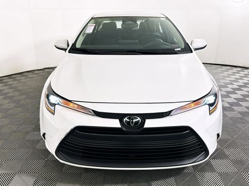 Used 2024 Toyota Corolla LE image 8
