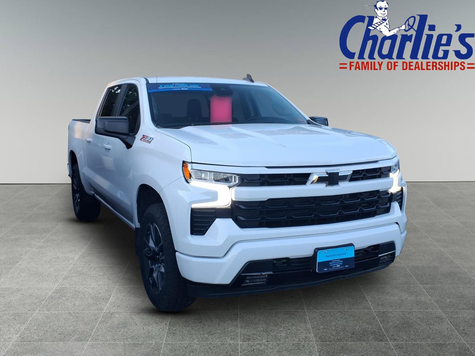 Used 2022 Chevrolet Silverado 1500 RST AWD/4WD image 3