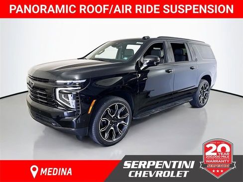 New 2026 Chevrolet Suburban RST w/ RST Capability Package AWD/4WD image 1