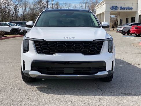 Used 2025 Kia Sorento S w/ Panoramic Sunroof Package image 2
