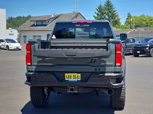 New 2026 Chevrolet Silverado 2500 ZR2 AWD/4WD image 9