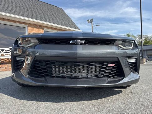 Used 2017 Chevrolet Camaro SS RWD image 4