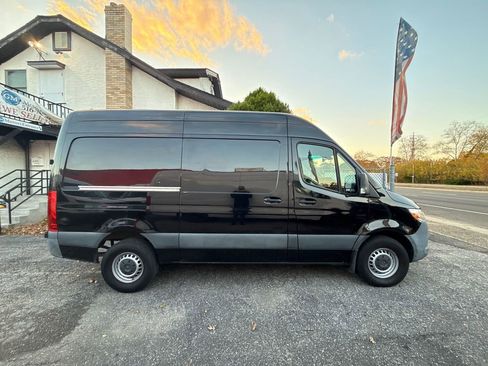 Used 2020 Mercedes-Benz Sprinter 2500 w/ Driver Convenience Package image 8