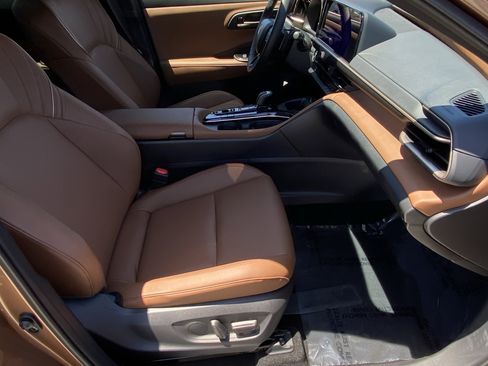 Certified 2026 Toyota Crown Signia AWD/4WD image 10