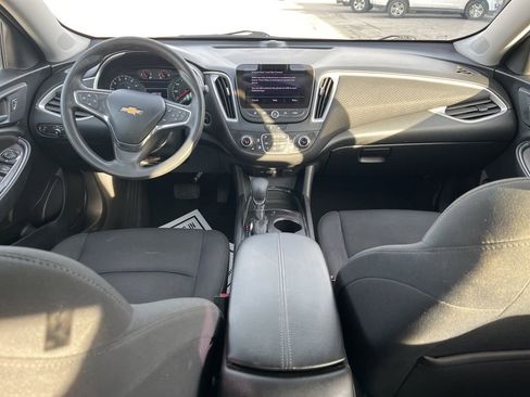 Used 2022 Chevrolet Malibu LT image 31