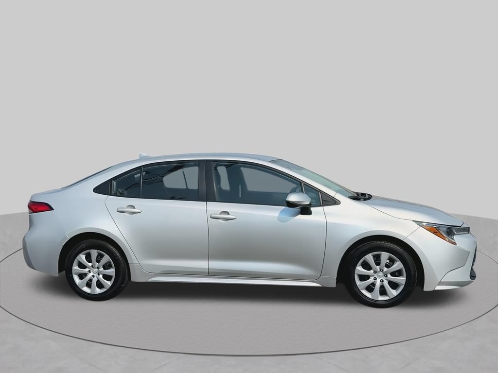 Used 2024 Toyota Corolla LE FWD image 12