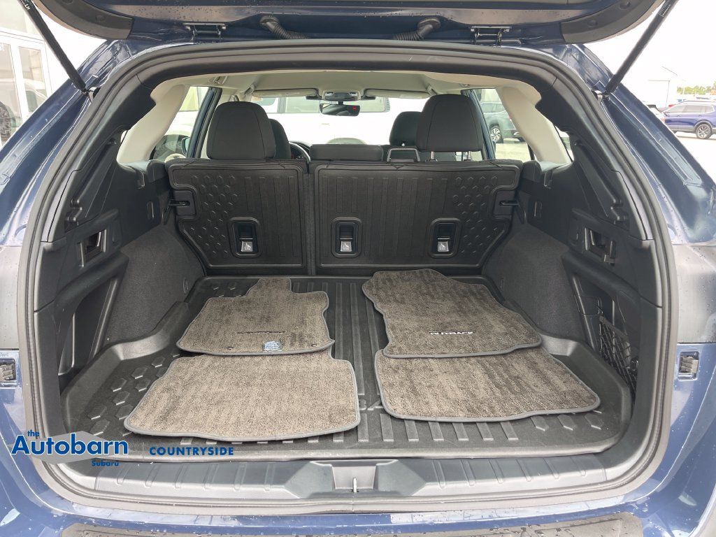 Used 2025 Subaru Outback AWD/4WD image 22