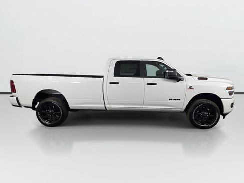 New 2026 RAM 3500 Big Horn AWD/4WD image 3