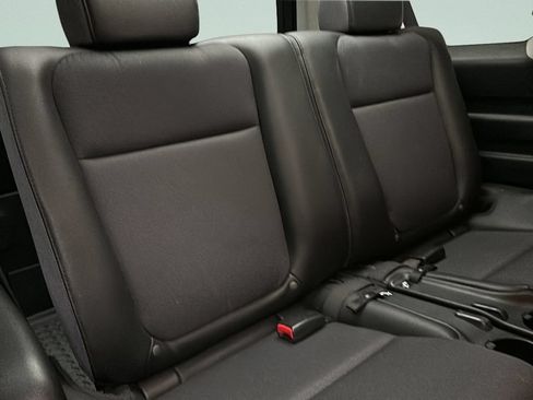 Used 2004 Honda Element EX image 17
