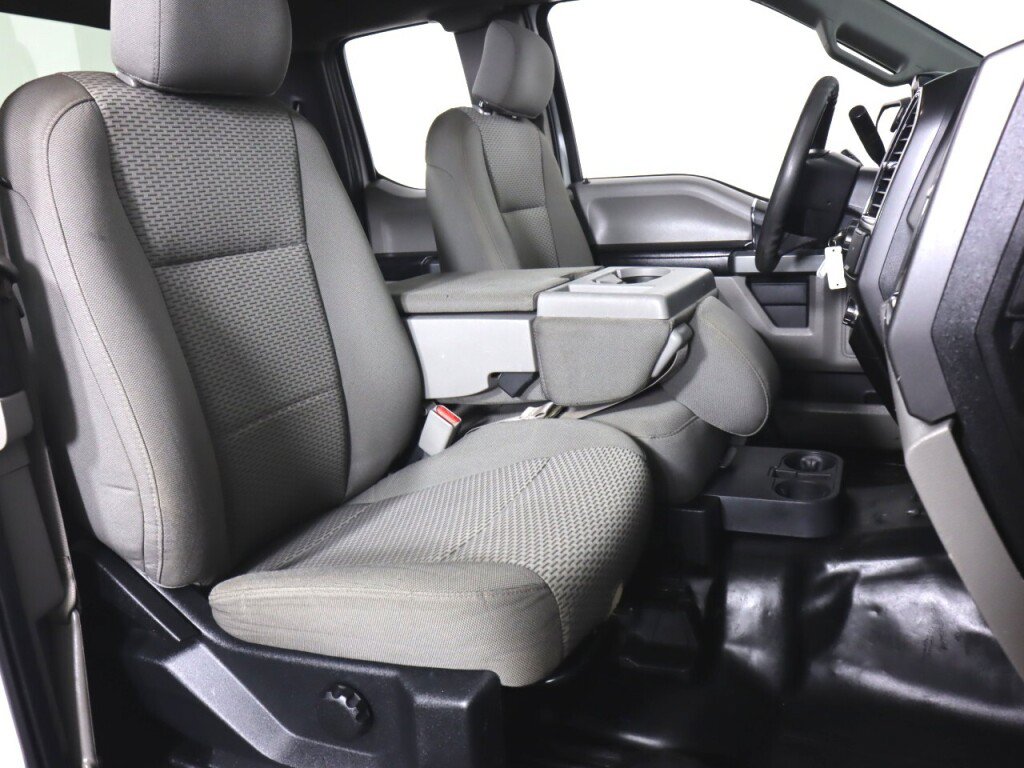 Used 2016 Ford F150 XLT AWD/4WD image 36