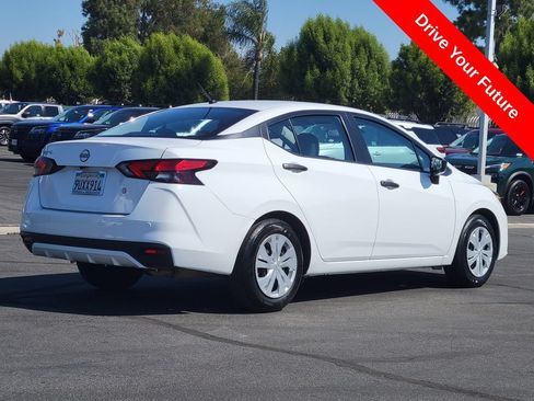 Used 2025 Nissan Versa S FWD image 3
