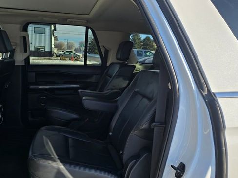 Used 2023 Ford Expedition Max XLT image 15