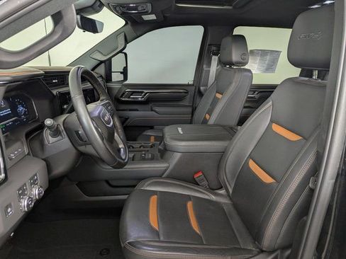 Used 2025 GMC Sierra 2500 AT4 w/ Technology Package image 11