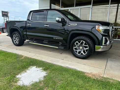 Used 2021 GMC Sierra 1500 SLT w/ SLT Premium Package AWD/4WD image 2