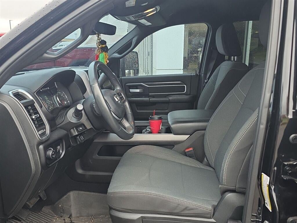 Used 2024 RAM 2500 Big Horn w/ Night Edition AWD/4WD image 2