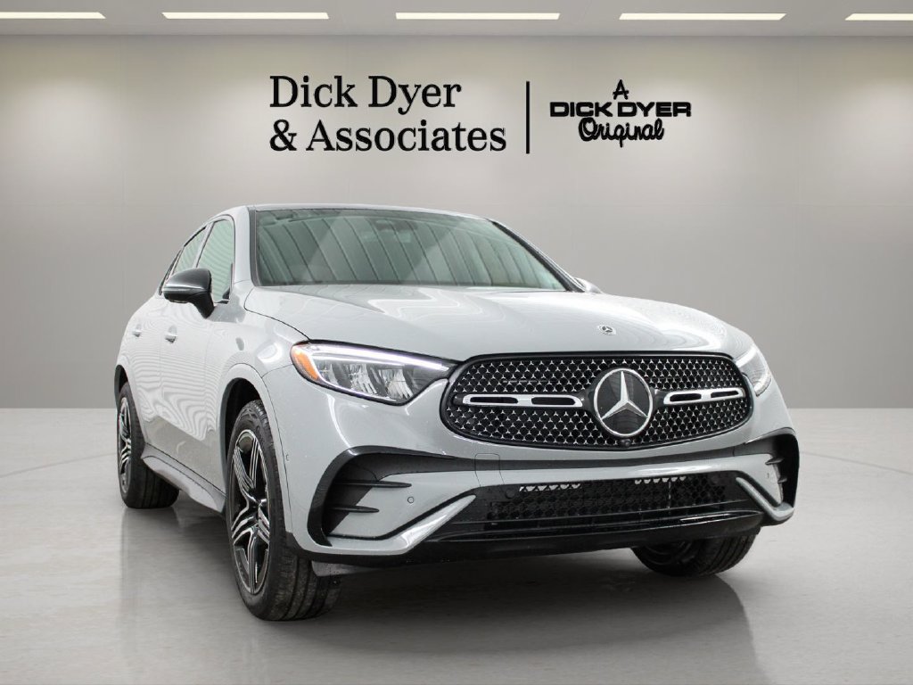 Used 2026 Mercedes-Benz GLC 300 4MATIC image 1