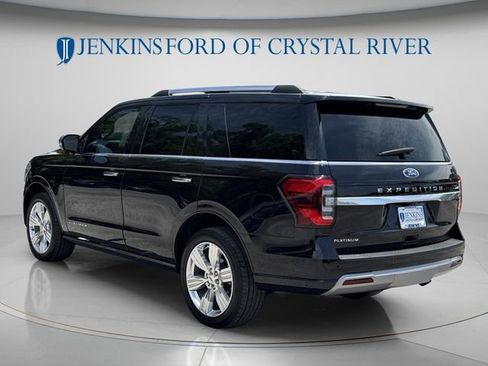 Used 2024 Ford Expedition Platinum AWD/4WD image 6