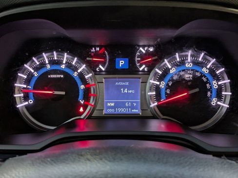 Used 2018 Toyota 4Runner SR5 image 27