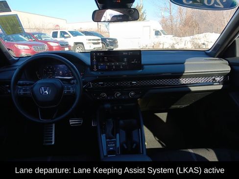 Used 2025 Honda Accord Sport image 14